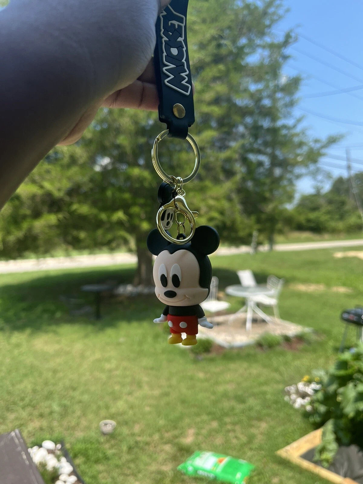 Premium Disney's Mickey Mouse Keychain - Officially Licensed | Durable Metal Construction 🔐