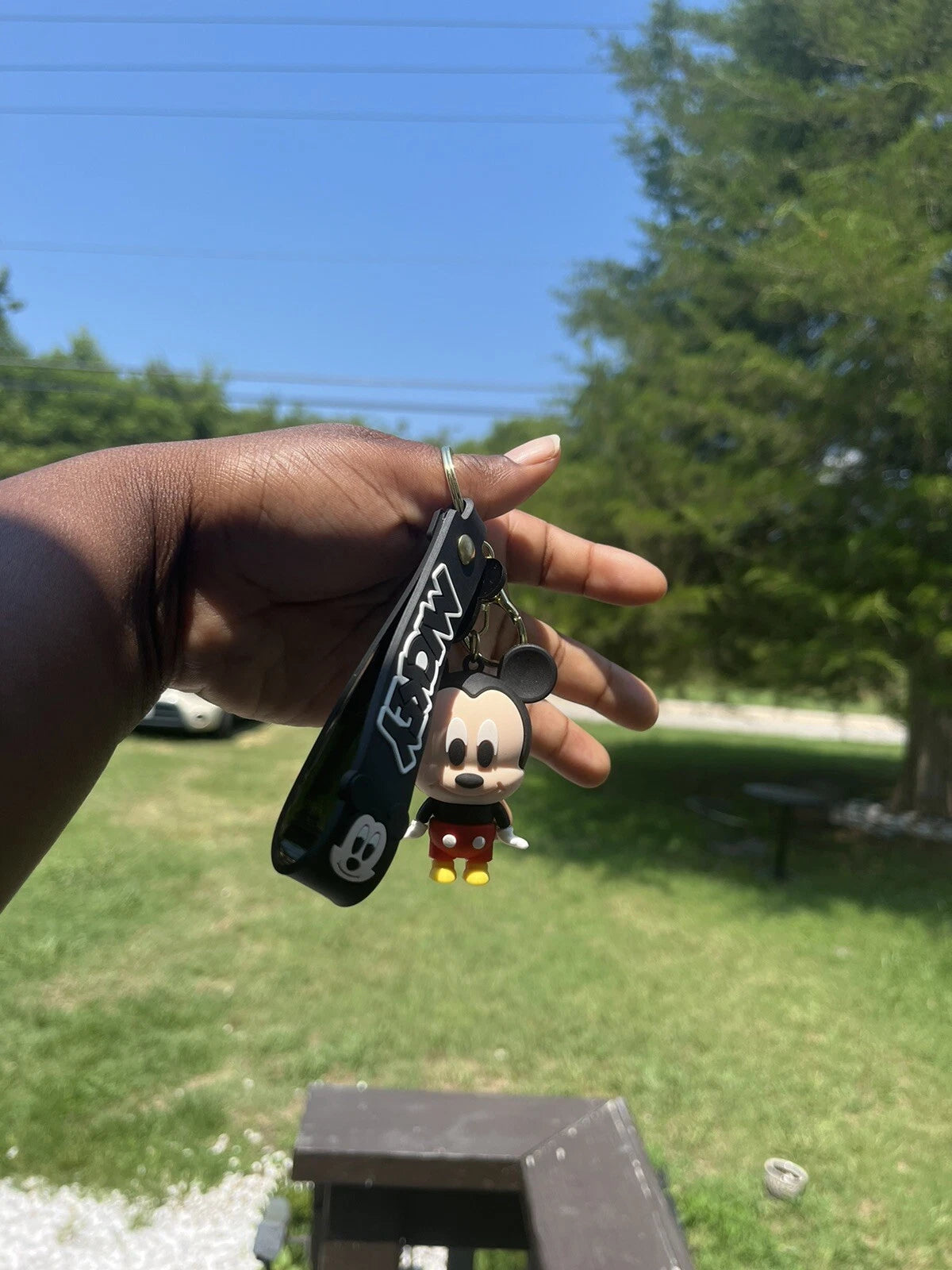 Premium Disney's Mickey Mouse Keychain - Officially Licensed | Durable Metal Construction 🔐