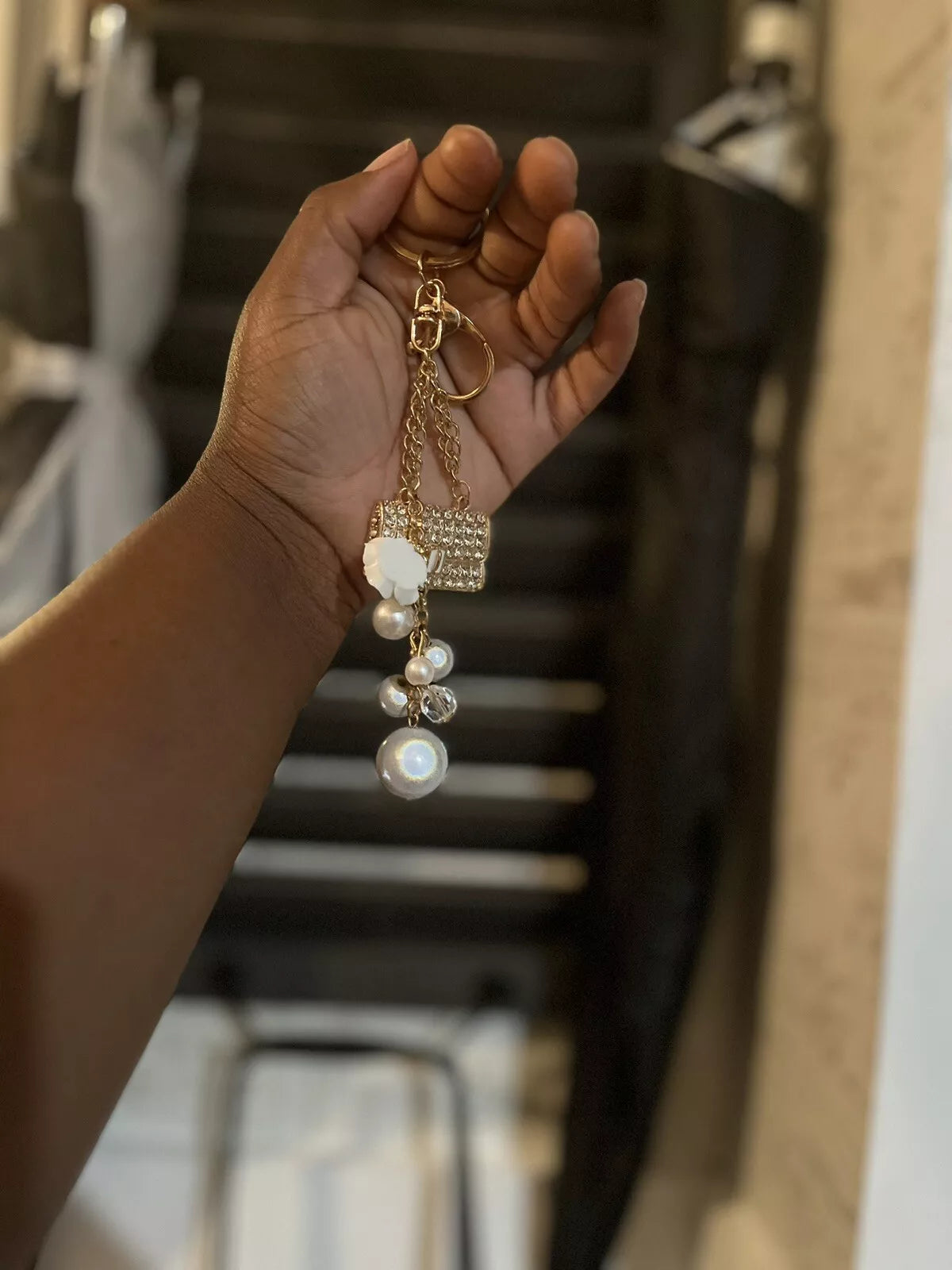 Luxe Pearl Keychain Purse - High-Quality, Compact & Chic (Best Seller)